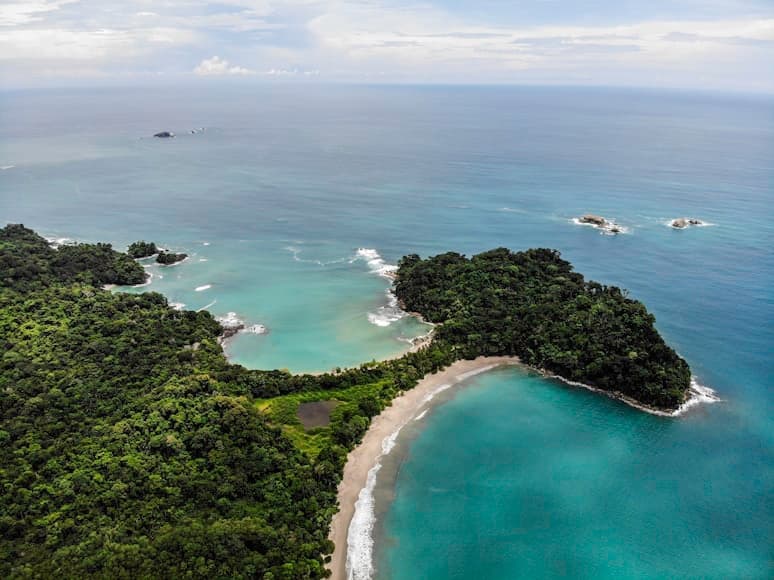 Costa Rica — Selva, Volcán y Playa